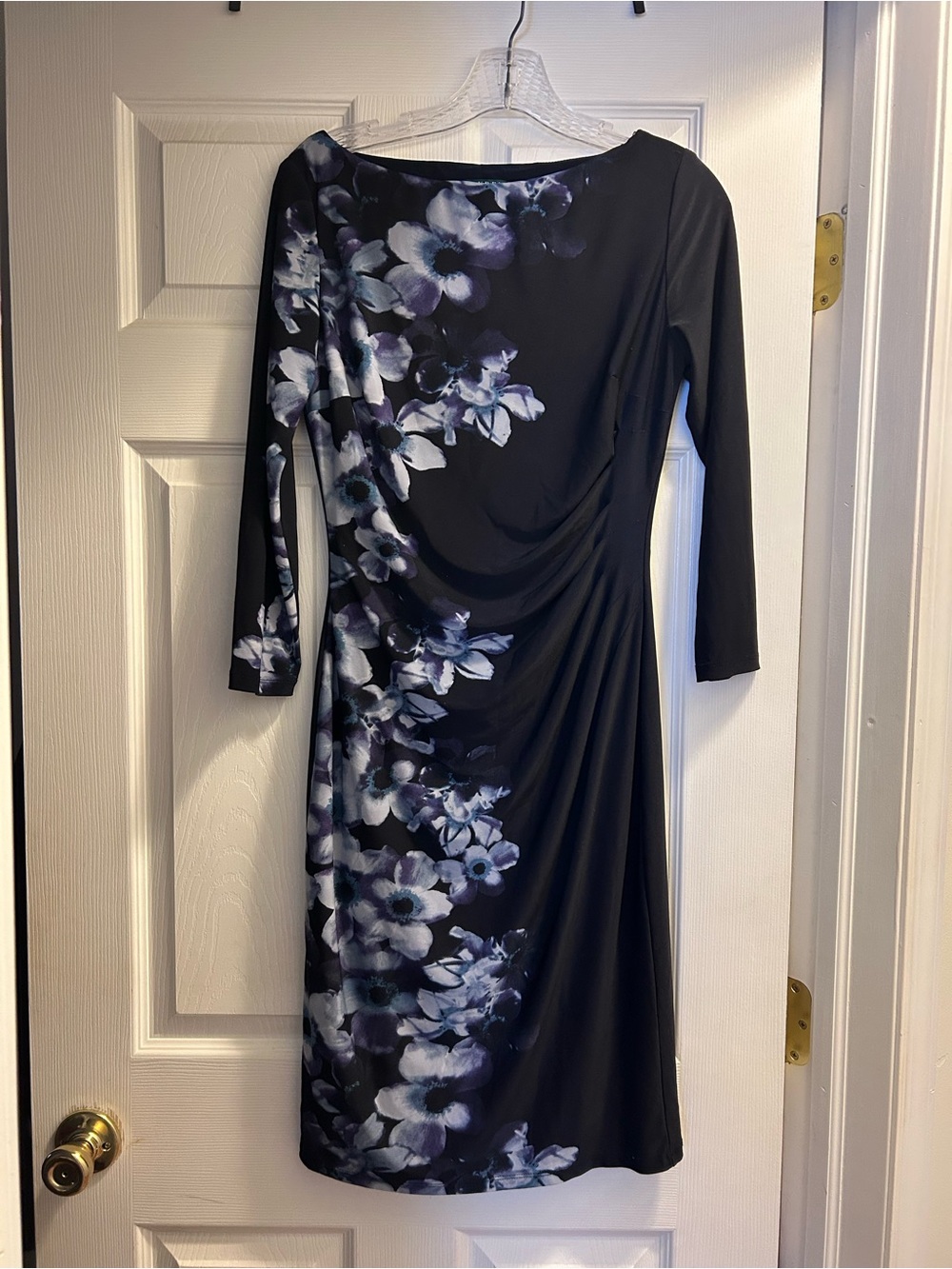 Lauren Ralph Lauren Floral Sheath Dress Sz 4 Black Purple Ruched 3/4 Sleeve - Picture 1 of 3